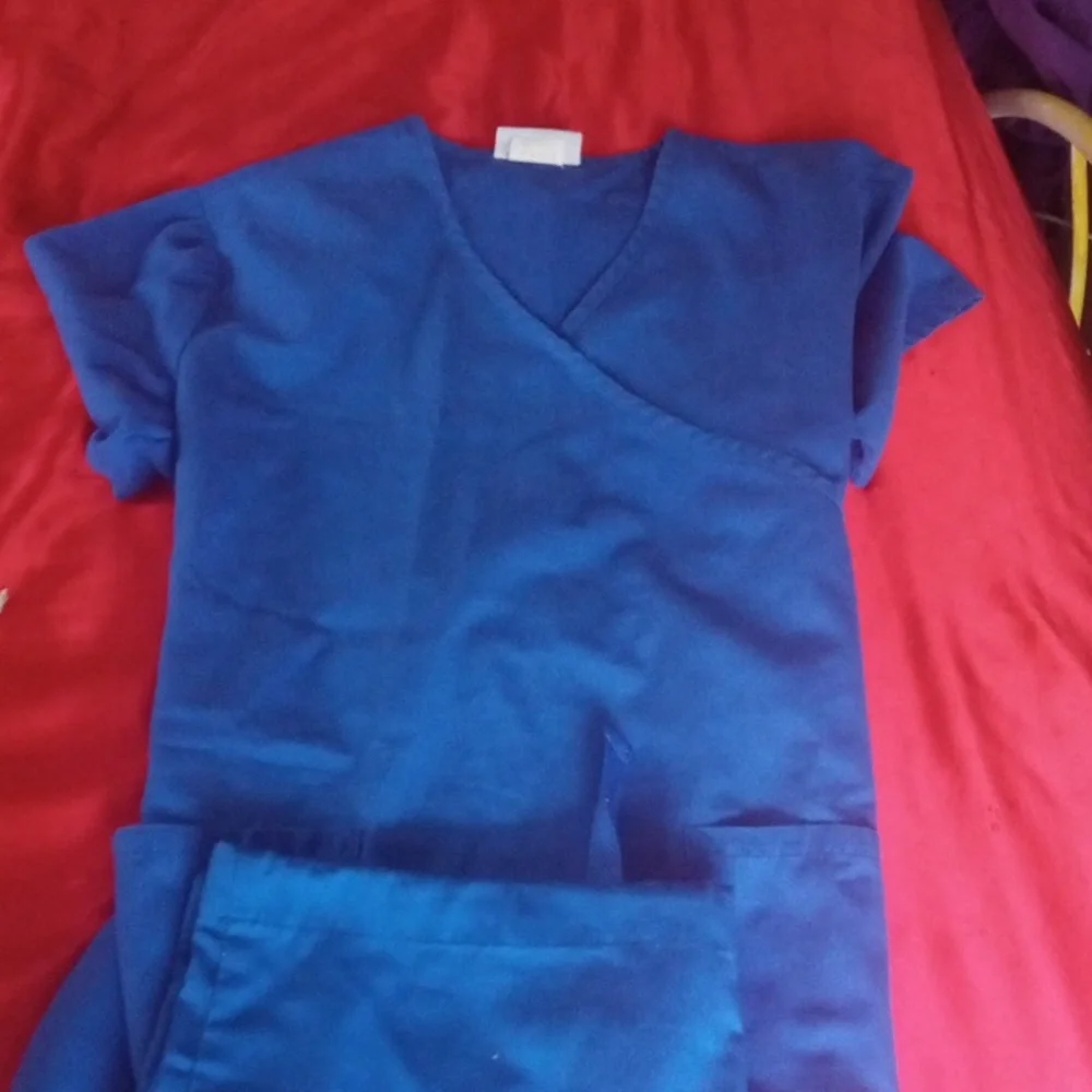 Scrubs - Picture 1 of 2